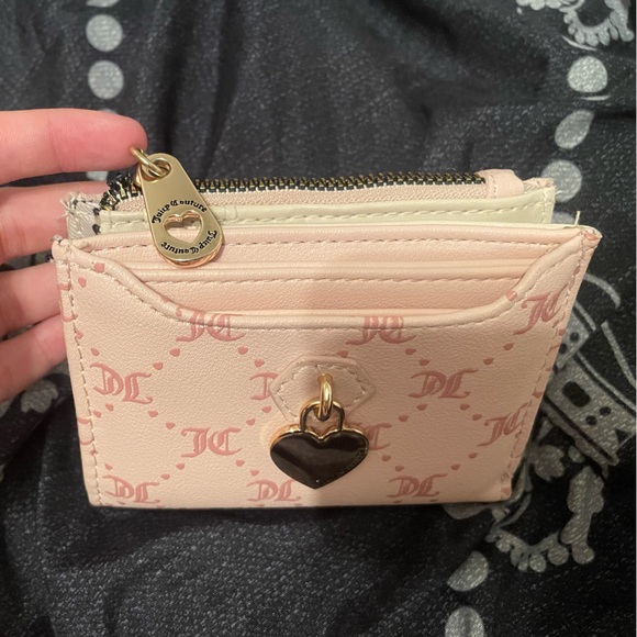 Juicy couture wallet - Picture 3 of 7
